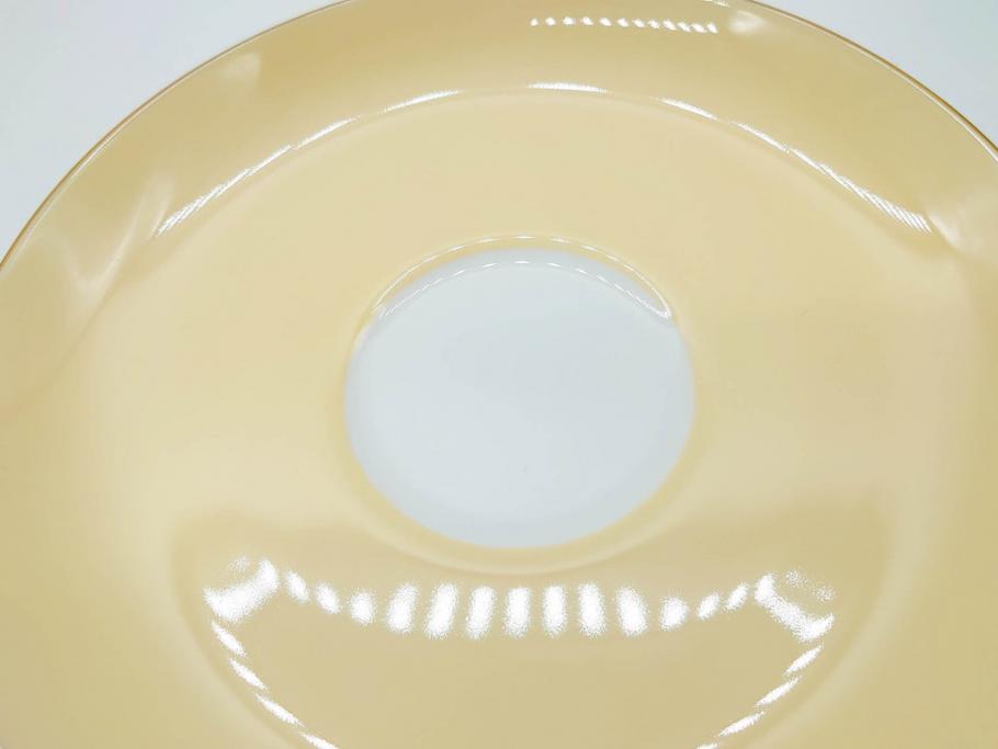 大倉陶園(OKURA、OAC)　色蒔き(クリーム)　シンプルながら上品な雰囲気を醸し出すモーニングカップ&ソーサー(洋食器、C&S、箱付き)(R-070219)