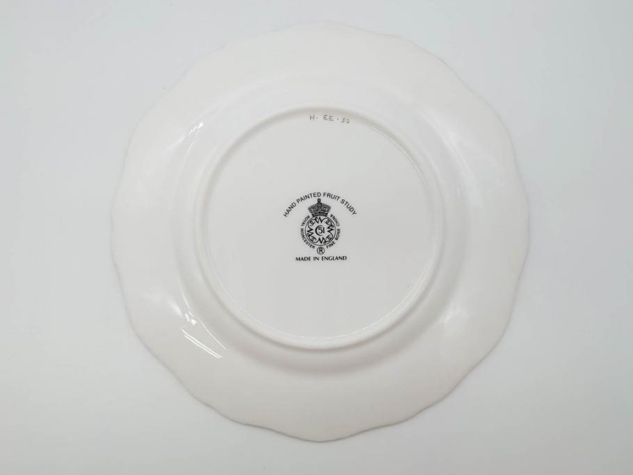 イギリス　ROYAL WORCESTER(ロイヤルウースター)　ペインテッドフルーツ　スモモ　約20cm　一つ一つ丁寧に絵付けされた意匠が美しいプレート(ハンドペイント、箱付き、洋食器、皿、すもも、プラム)(R-070224)