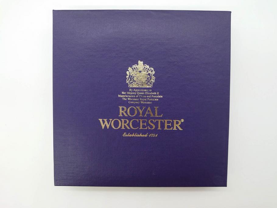 イギリス　ROYAL WORCESTER(ロイヤルウースター)　ペインテッドフルーツ　スモモ　約20cm　一つ一つ丁寧に絵付けされた意匠が美しいプレート(ハンドペイント、箱付き、洋食器、皿、すもも、プラム)(R-070224)