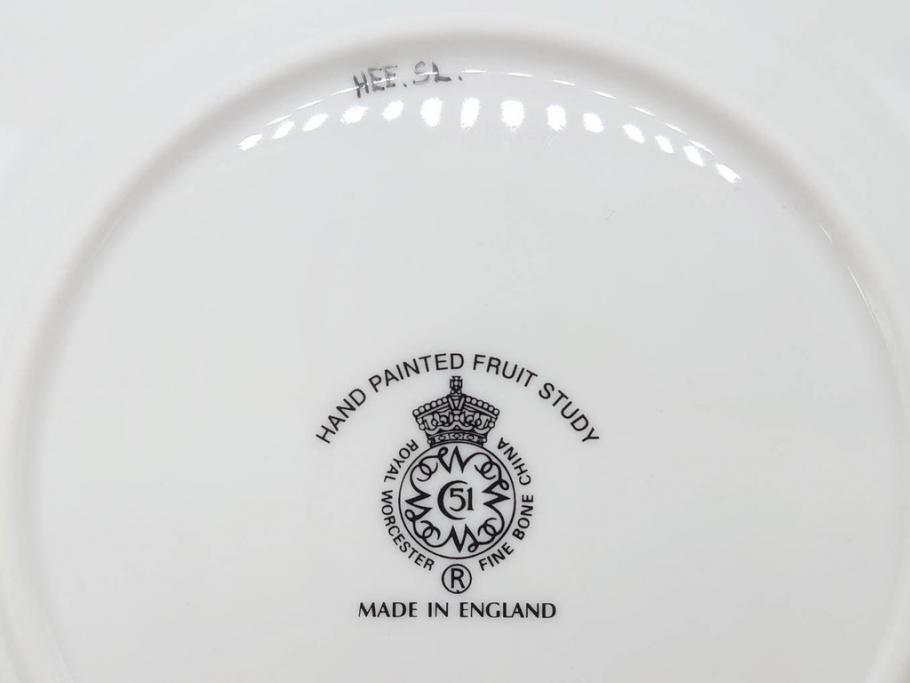 イギリス　ROYAL WORCESTER(ロイヤルウースター)　ペインテッドフルーツ　約20cm　一つ一つ丁寧に絵付けされた意匠が美しいプレート(ハンドペイント、箱付き、洋食器、皿)(R-070225)