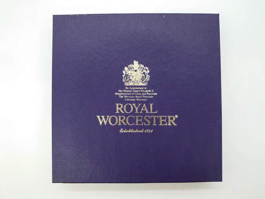 イギリス　ROYAL WORCESTER(ロイヤルウースター)　ペインテッドフルーツ　約20cm　一つ一つ丁寧に絵付けされた意匠が美しいプレート(ハンドペイント、箱付き、洋食器、皿)(R-070225)