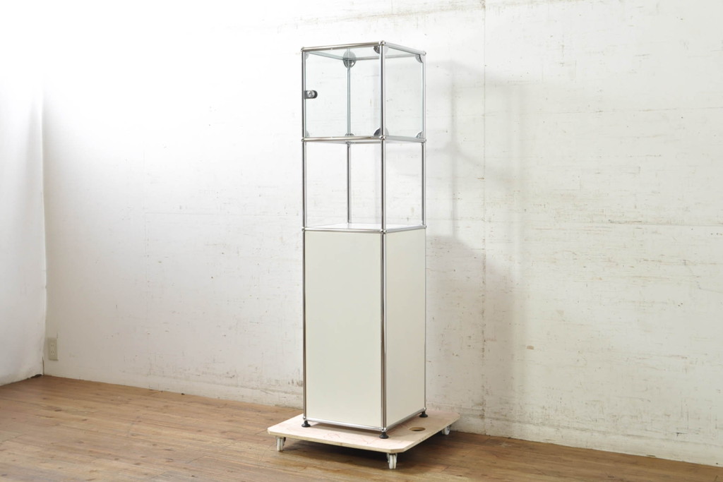 中古　USMハラー(USM Haller)　鍵付きショーケースが魅力の鉄製キャビネット(収納棚、オープンラック、飾り棚、陳列棚、ガラスケース、店舗什器)(R-074362)