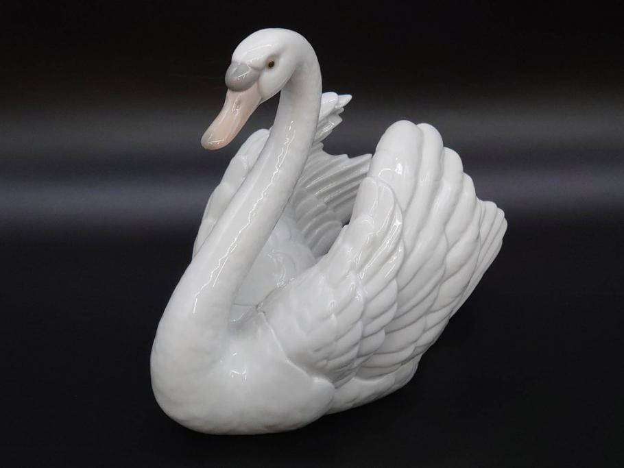 スペイン　リヤドロ　LLADRO　白鳥　フィギュリン(箱なし、陶器人形、置物、オブジェ、スワン、Swan)(R-076902)