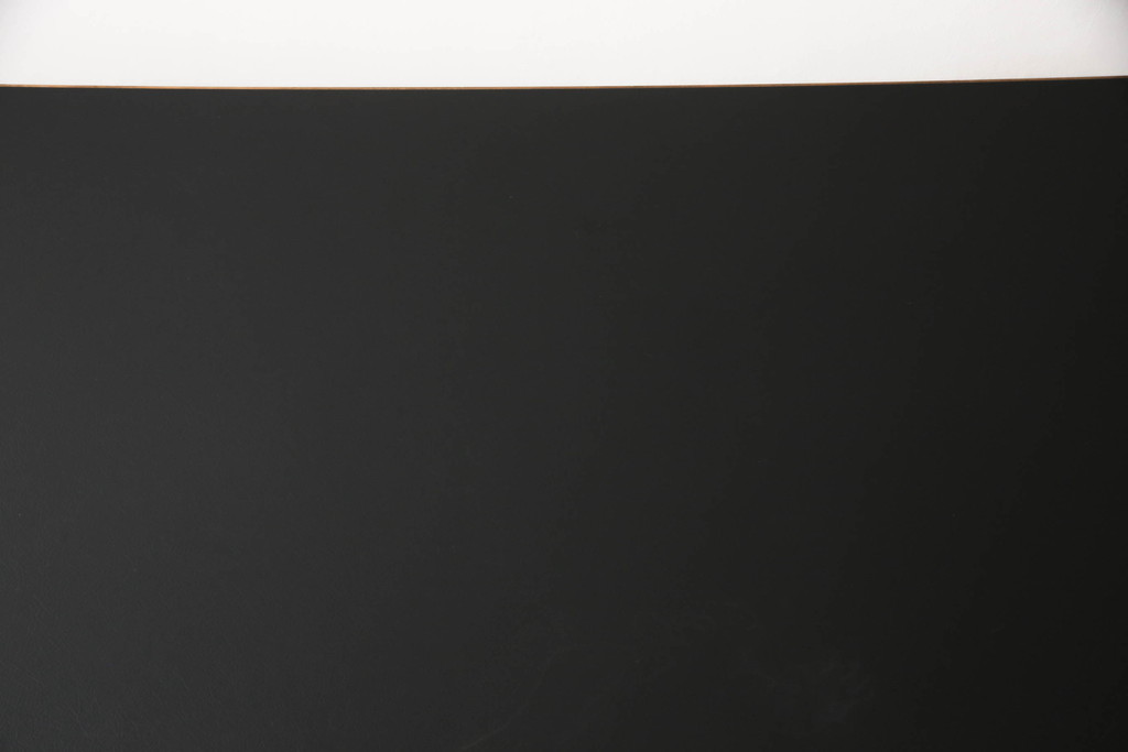 中古　美品　柏木工(カシワ木工、KASHIWA)　EDT86W　バンケットテーブル1950　ウォールナット材　シンプルなデザインと黒色の天板がおしゃれなダイニングテーブル(6人掛け、8人掛け、食卓、作業台)(定価約33万円)(R-069898)
