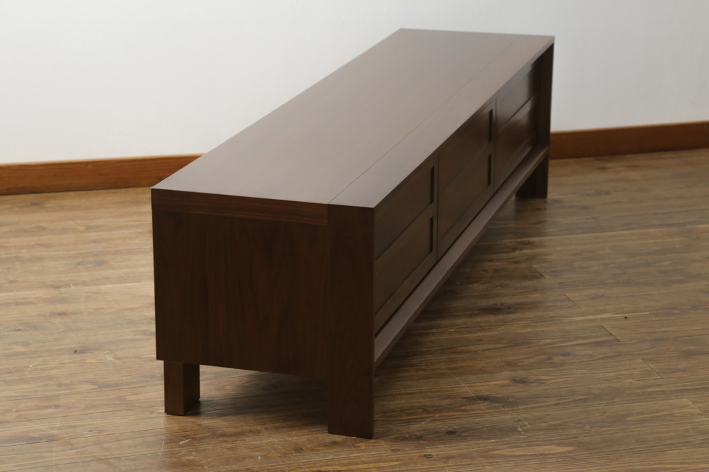 中古　美品　カリモク家具(karimoku)　domani(ドマーニ)　Excel-Life(エクセルライフ)　シンプルなデザインがお部屋に取り入れやすいテレビボード(テレビ台、シアターボード、リビングボード、ローボード、収納棚、戸棚)(定価約50万円)(R-073682)