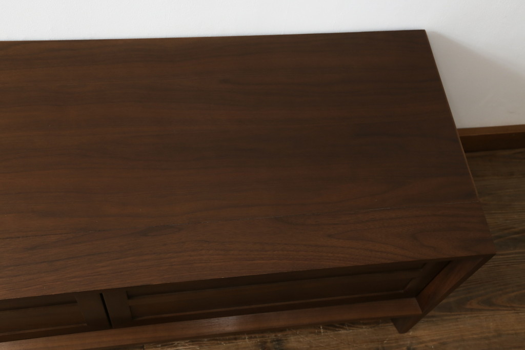 中古　美品　カリモク家具(karimoku)　domani(ドマーニ)　Excel-Life(エクセルライフ)　シンプルなデザインがお部屋に取り入れやすいテレビボード(テレビ台、シアターボード、リビングボード、ローボード、収納棚、戸棚)(定価約50万円)(R-073682)