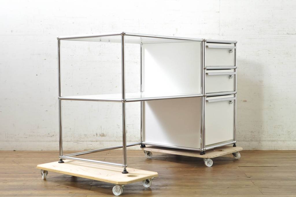 中古　美品　USMハラー(USM Haller)　美しくシンプルなデザインが目を引く鉄製ラックとサイドチェストのセット(サイドボード、サイドキャビネット、デスクワゴン、引き出し、オープンラック、飾り棚)(R-074373)
