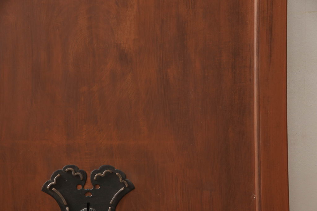 和製アンティーク　新潟県産　総ケヤキ材(欅)　一枚板　厚手　立派な佇まいが存在感抜群の蔵戸1枚(玄関戸、引き戸、建具)(R-062075)