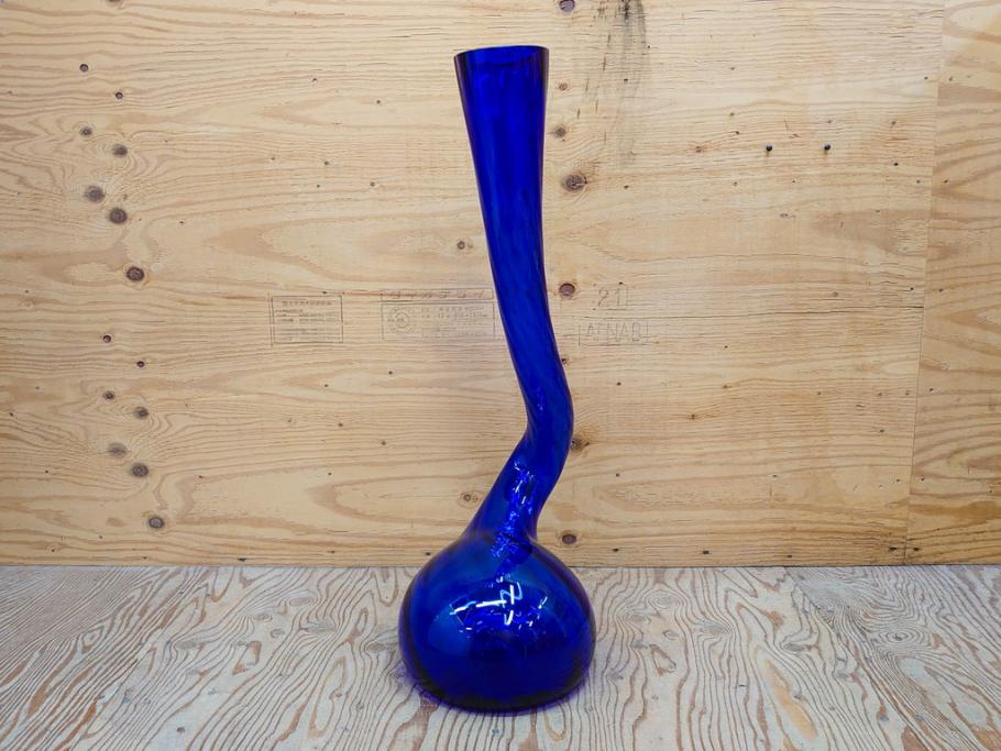 昭和レトロ　特大　ユニークなフォルムが目を惹くアクセントになるフラワーベース(スウィングベース、花瓶、花入れ、花器、オブジェ、ホームインテリア、ディスプレイ、ブルー)(R-076962)