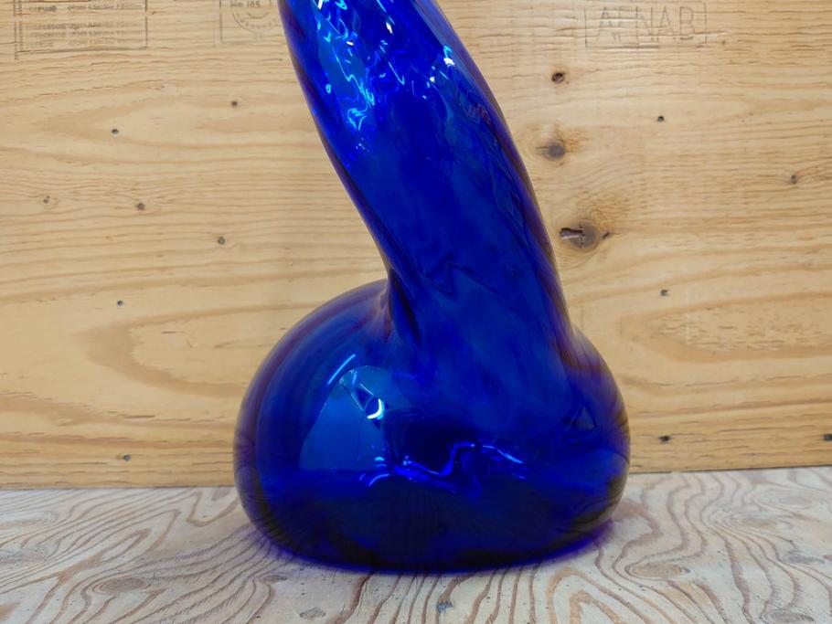 昭和レトロ　特大　ユニークなフォルムが目を惹くアクセントになるフラワーベース(スウィングベース、花瓶、花入れ、花器、オブジェ、ホームインテリア、ディスプレイ、ブルー)(R-076962)