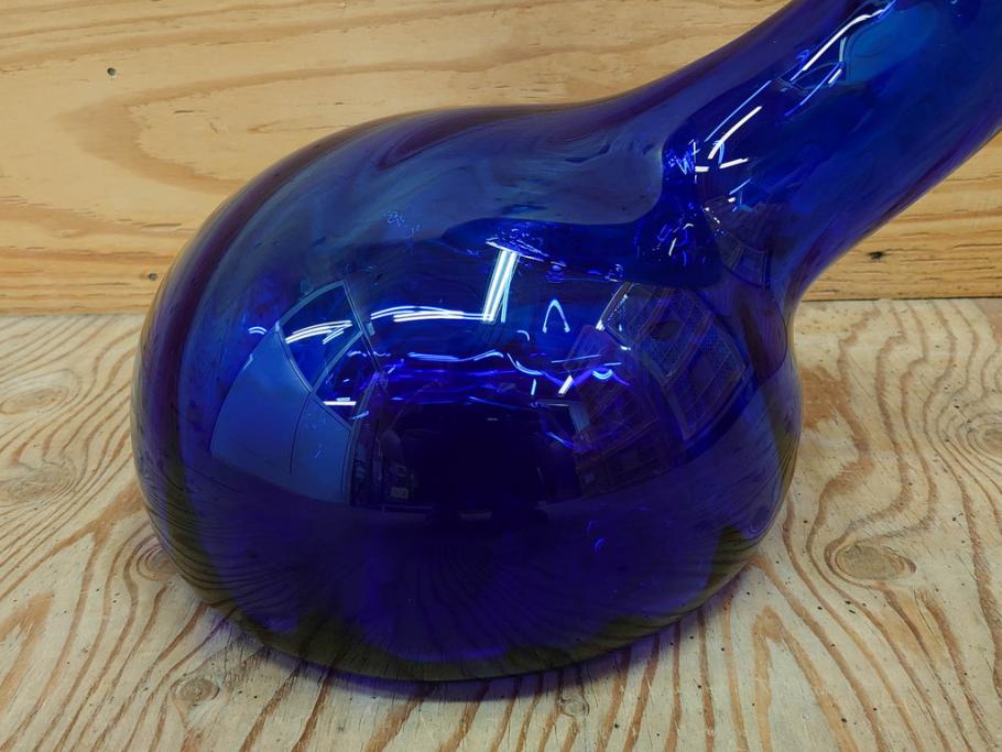 昭和レトロ　特大　ユニークなフォルムが目を惹くアクセントになるフラワーベース(スウィングベース、花瓶、花入れ、花器、オブジェ、ホームインテリア、ディスプレイ、ブルー)(R-076962)