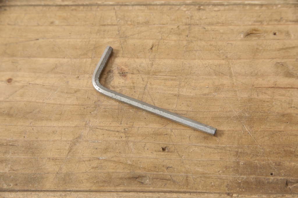 中古　美品　arflex(アルフレックス)　TAVOLO NAVE(タボロ・ナーベ)　スタイリッシュな佇まいが目を引くダイニングテーブル(食卓、6人掛け、作業台)(定価約40万円)(R-058233)