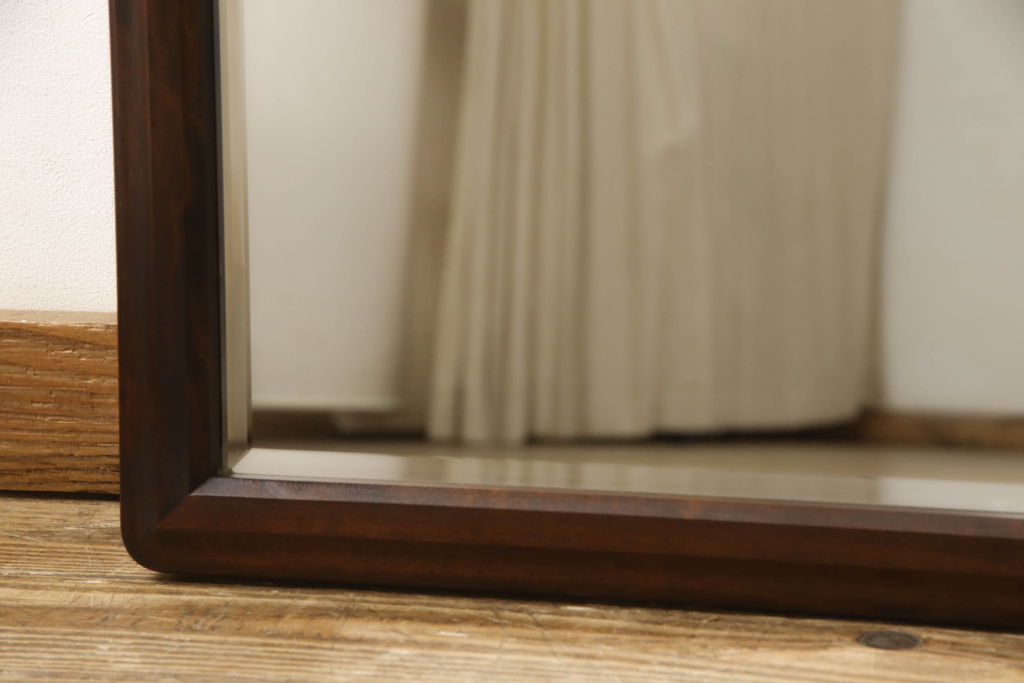 中古　美品　北海道民芸家具　シックな木製フレームのミラー(鏡)(定価約7万円)(R-060593)