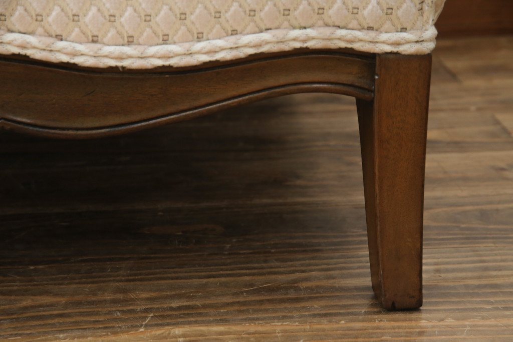 中古　超美品!!　DREXEL HERITAGE(ドレクセルヘリテイジ)　Upholstery(アップホルスタリー)　張り替え済み　クラシカルな佇まいの1人掛けソファ(アームチェア、一人掛け、1P、ラウンジチェア)(R-066406)