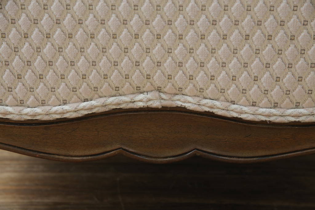 中古　超美品!!　DREXEL HERITAGE(ドレクセルヘリテイジ)　Upholstery(アップホルスタリー)　張り替え済み　クラシカルな佇まいの1人掛けソファ(アームチェア、一人掛け、1P、ラウンジチェア)(R-066406)