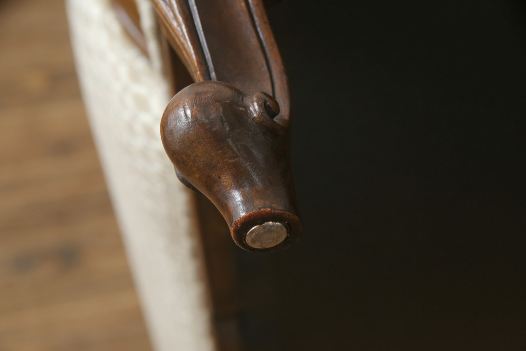 中古　超美品!!　DREXEL HERITAGE(ドレクセルヘリテイジ)　Upholstery(アップホルスタリー)　張り替え済み　クラシカルな佇まいの1人掛けソファ(アームチェア、一人掛け、1P、ラウンジチェア)(R-066406)