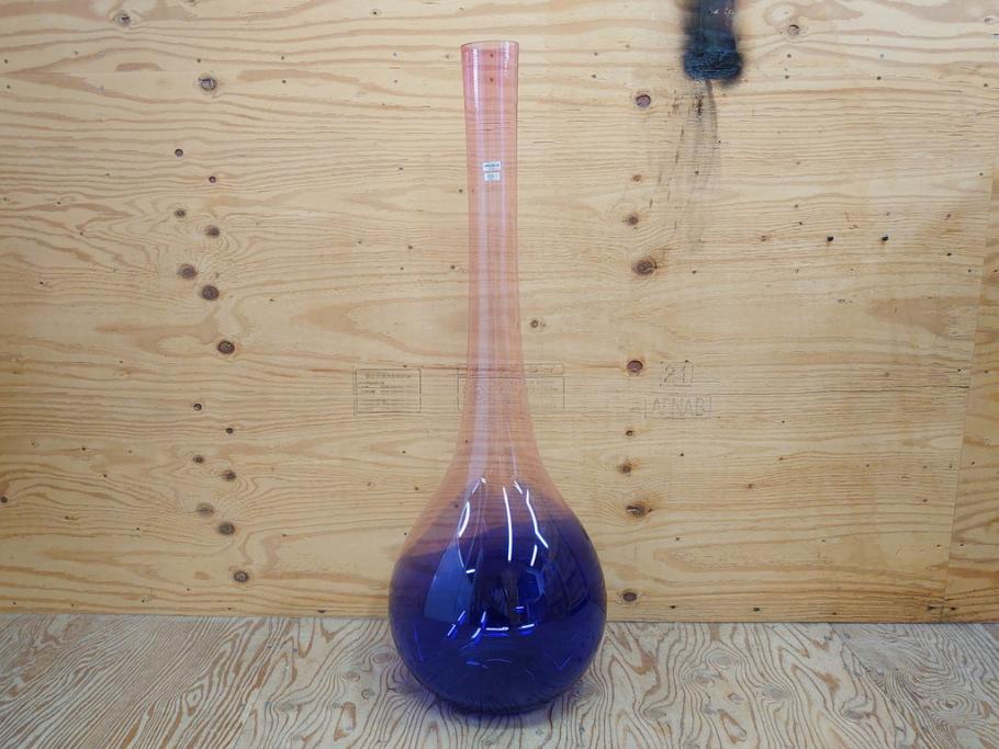 昭和レトロ　特大　グラデーションが美しいフラワーベース(花瓶、花入れ、花器、オブジェ、ホームインテリア、ディスプレイ、ブルー、ピンク、アートガラス)(R-076988)