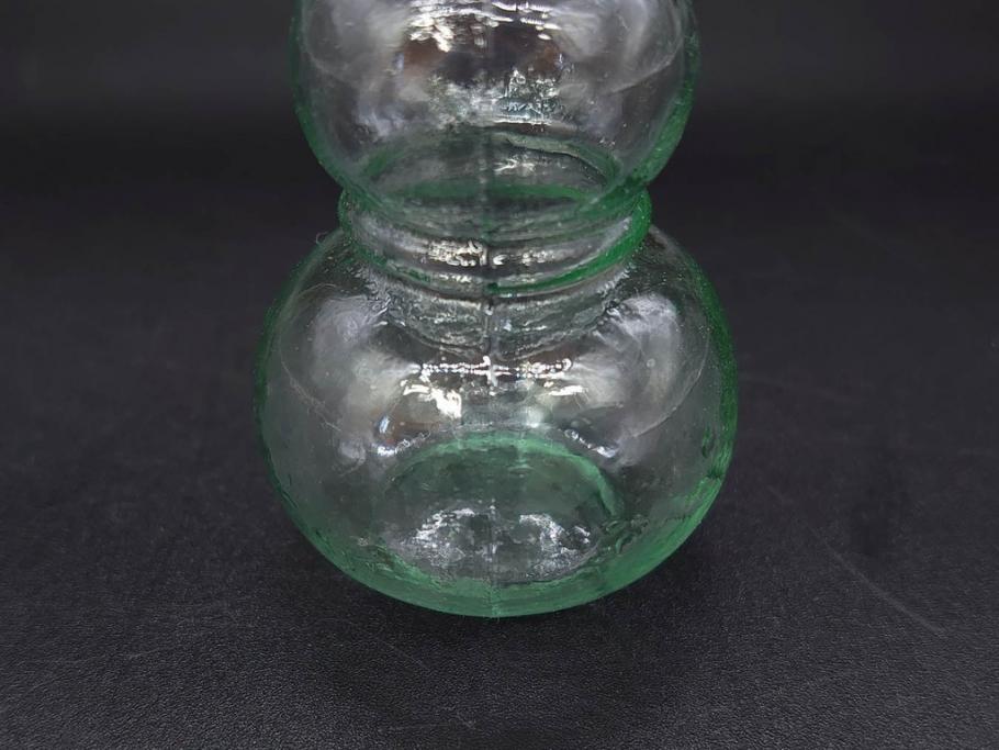 戦前　当時物　瓢箪型　気泡や絶妙なフォルムが味わいのあるニッキ水瓶5個セット(豆ガラス、ちびニッキ水、ガラス容器、駄菓子屋ビン、ペロペロ、レトロガラス、一輪挿し、ひょうたん)(R-076990)