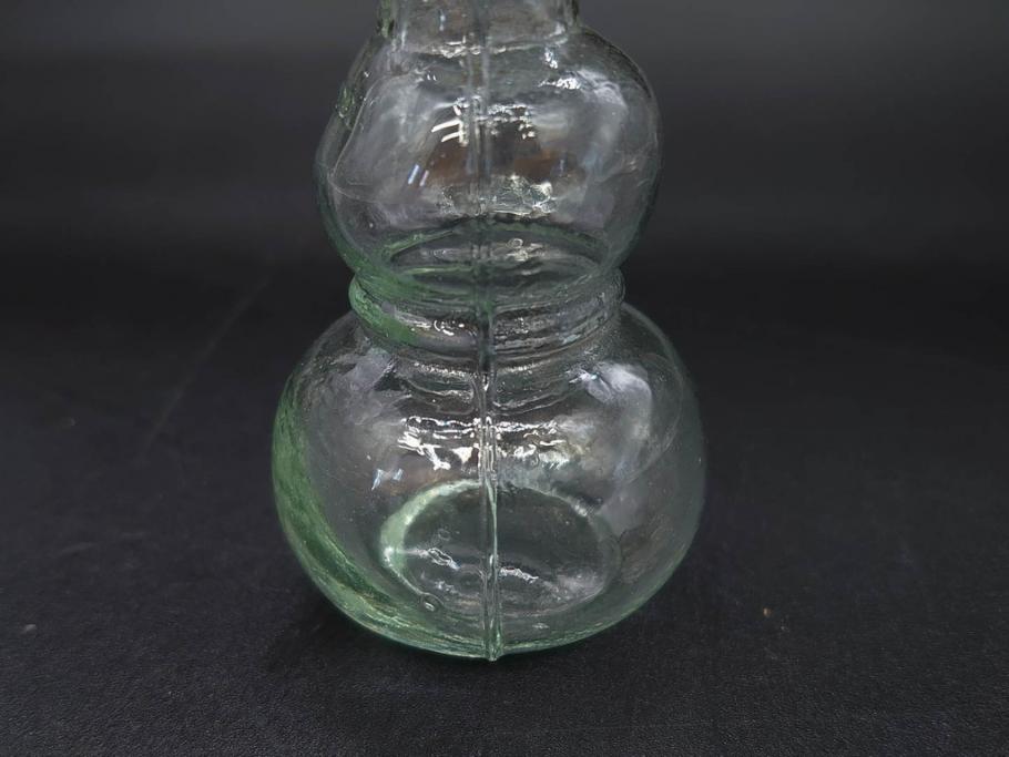 戦前　当時物　瓢箪型　気泡や絶妙なフォルムが味わいのあるニッキ水瓶5個セット(豆ガラス、ちびニッキ水、ガラス容器、駄菓子屋ビン、ペロペロ、レトロガラス、一輪挿し、ひょうたん)(R-076992)