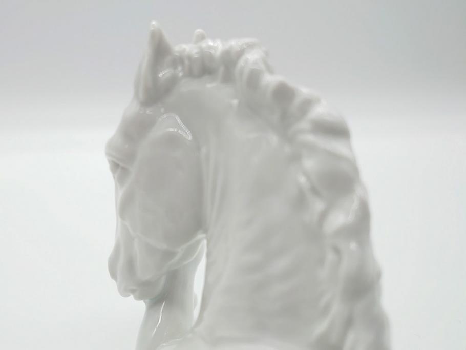 マイセン　MEISSEN　繊細さを感じる美しい白磁人形　伏せる馬(フィギュリン、オブジェ、箱なし)(R-060671)