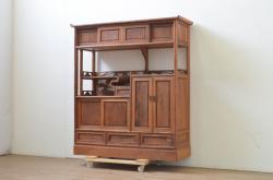 中古　美品　総漆塗り　三方欅(ケヤキ)材　無垢　国産工芸家具　美しい木目と上質なつくりが目を引く飾り棚(定価推定150万円)(茶棚、違い棚、戸棚)(R-058791)