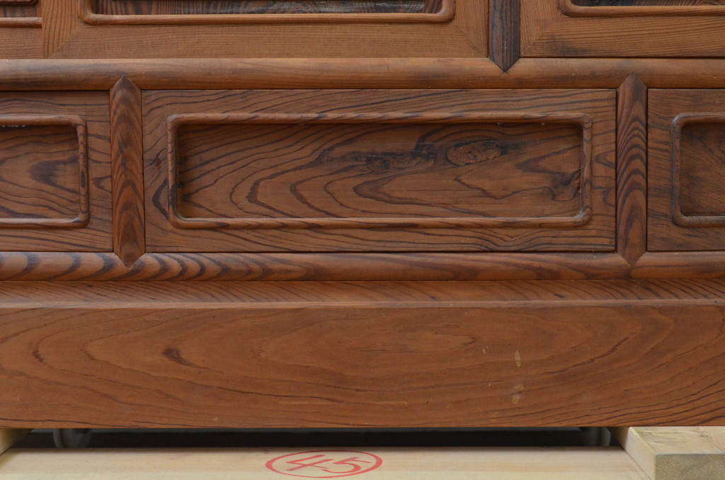 和製ビンテージ　肥松(老松、アブラマツ)　温かみのある色合いと美しい木目が魅力の茶棚(違い棚、飾り棚、収納棚、戸棚、ヴィンテージ)(R-068241)