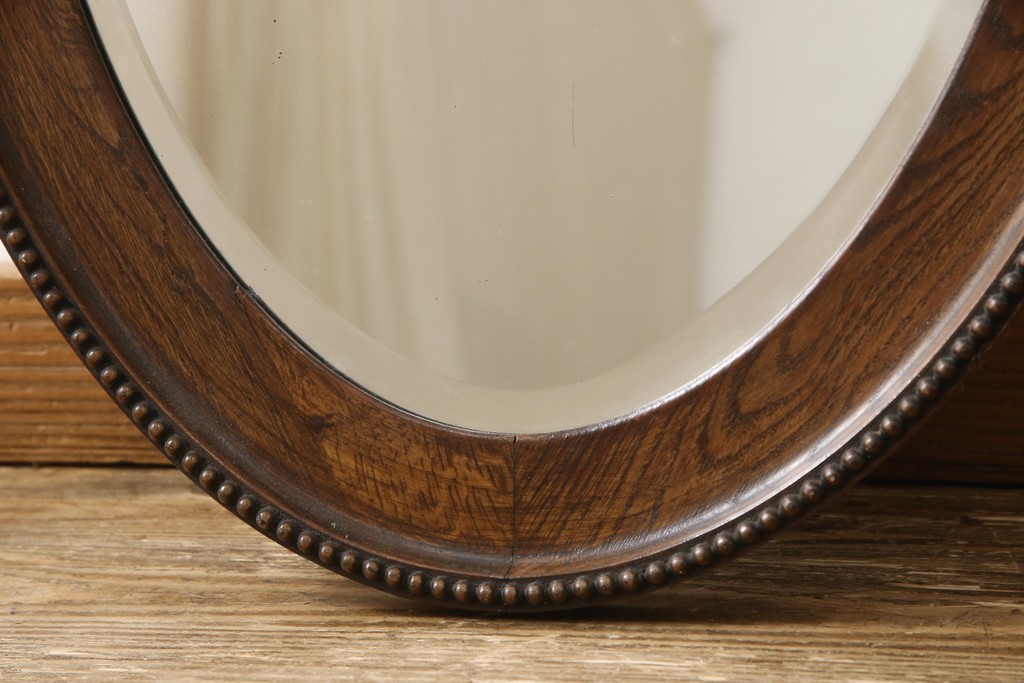 イギリスアンティーク　オーク材　縁の装飾がアクセントのオーバルミラー(鏡)(R-058521)