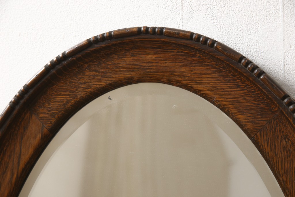 イギリスアンティーク　オーク材　縁の装飾がアクセントのオーバルミラー(鏡)(R-058522)