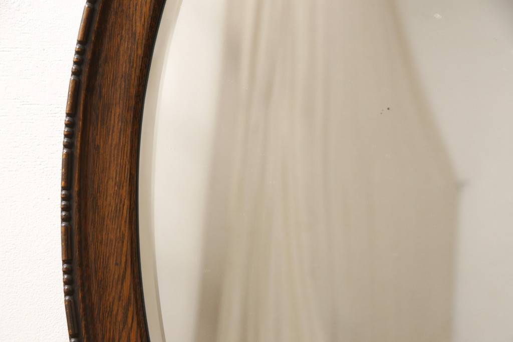イギリスアンティーク　オーク材　縁の装飾がアクセントのオーバルミラー(鏡)(R-058522)
