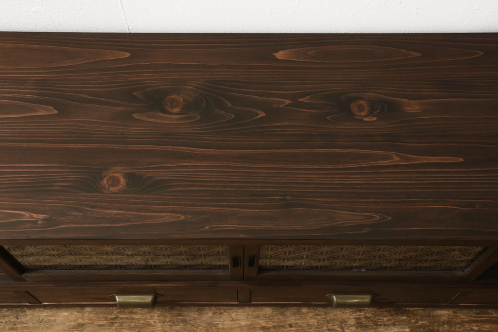 ラフジュ工房オリジナル　古建具リメイク　レーザー組子入り　品のある佇まいが魅力的なテレビ台(ローボード、リビングボード、テレビボード、戸棚、収納棚)(R-061410)