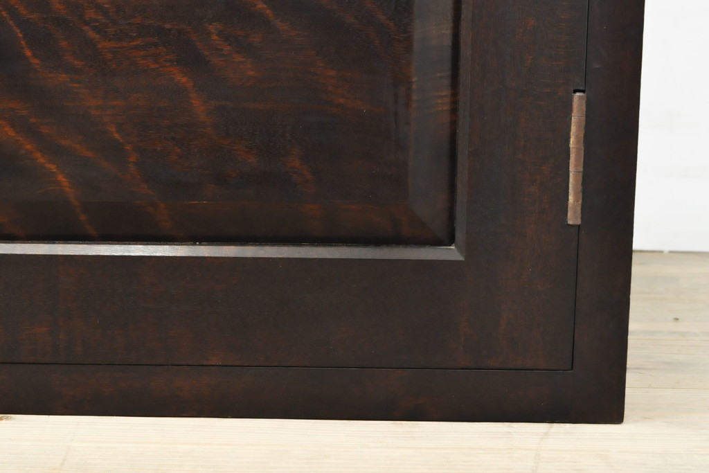 中古　松本民芸家具　脚(台輪)付きリメイク　コンパクトなサイズが魅力的な和タンス(収納棚、着物箪笥、戸棚、引き出し、衣装盆)(R-057624)