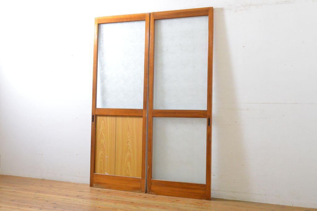アンティーク建具　どんなお部屋にも合わせやすいシンプルなガラス戸2枚セット(引き戸、建具)(R-063010)