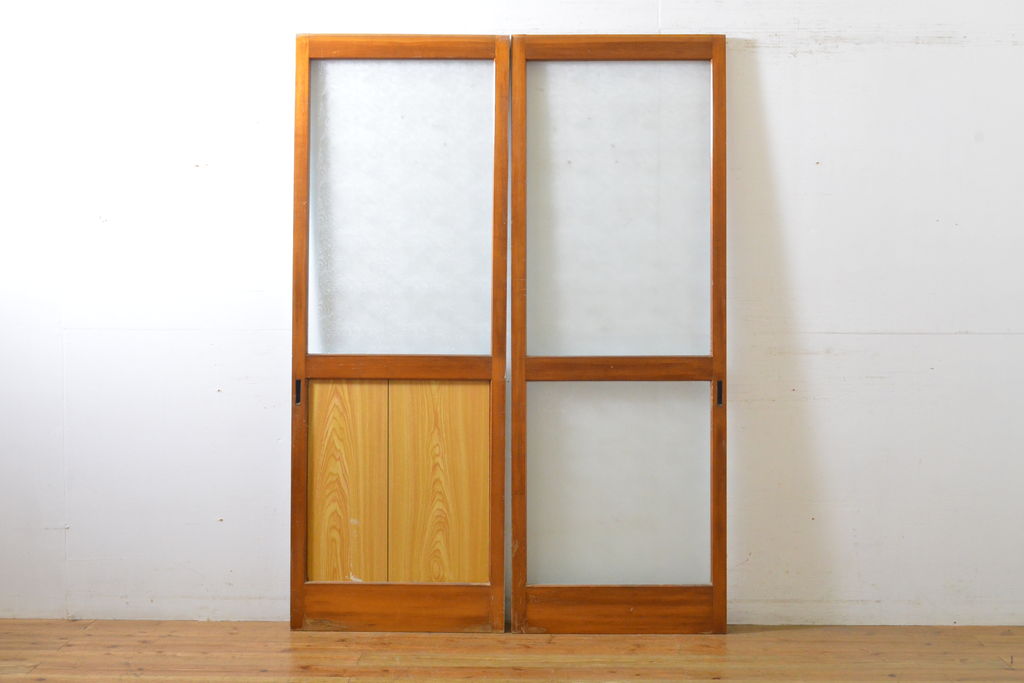 アンティーク建具 シンプルでどんなお部屋にも合わせやすい