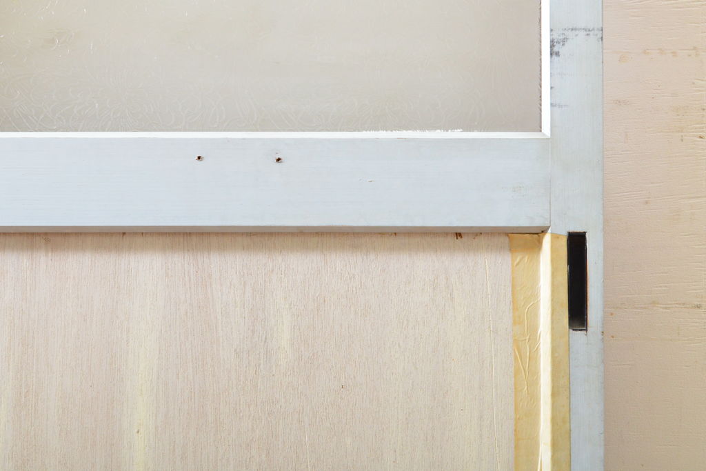 アンティーク建具 どんなお部屋にも合わせやすいシンプルな