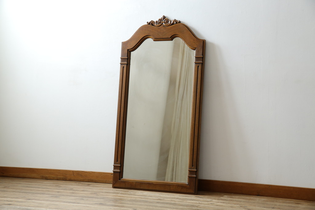 中古　美品　DREXEL HERITAGE(ドレクセルヘリテイジ)　重厚なつくりが高級感を醸し出すウォールミラー(姿見、壁掛け鏡)(R-083316)