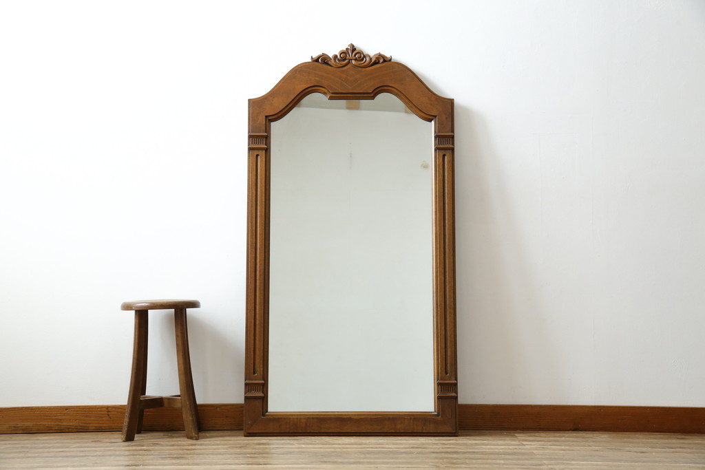 中古　美品　DREXEL HERITAGE(ドレクセルヘリテイジ)　重厚なつくりが高級感を醸し出すウォールミラー(姿見、壁掛け鏡)(R-083316)