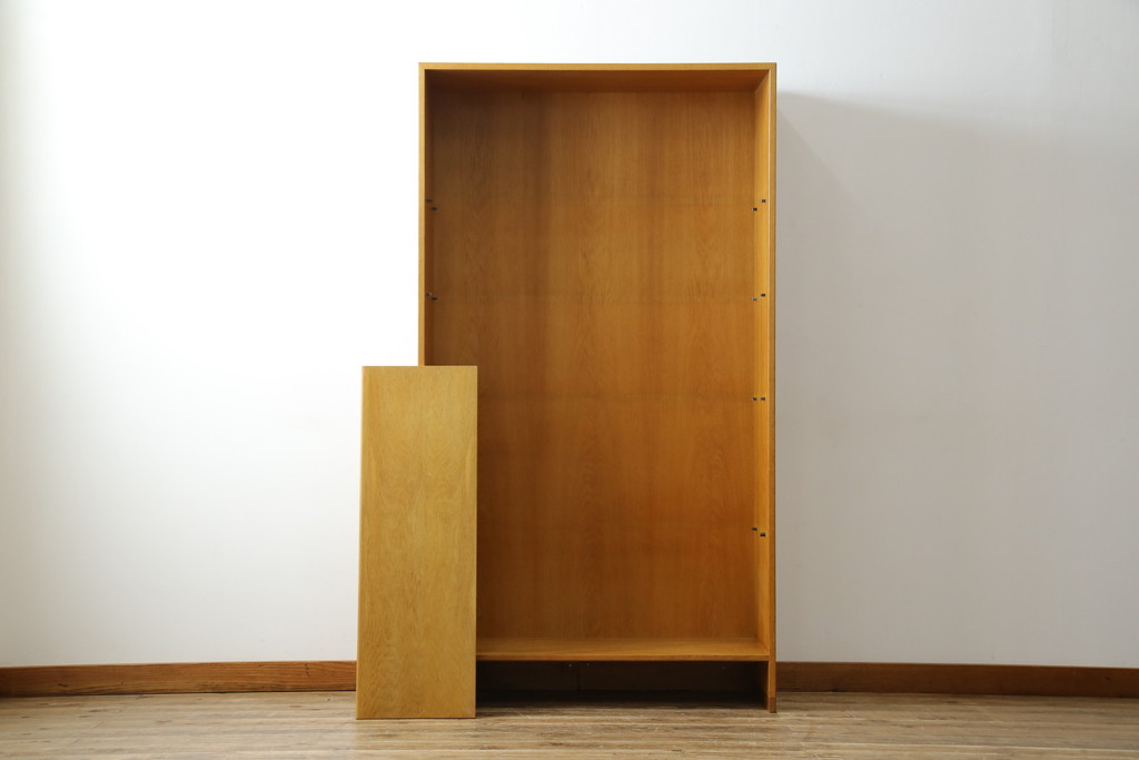 デンマークビンテージ　Hans J Wegner(ハンス・J・ウェグナー)　RY Mobler製　RY8　オーク材　薄型ながら収納力抜群のブックシェルフ(本棚、オープンラック、収納棚、飾り棚、陳列棚、ヴィンテージ、北欧)(R-069376)