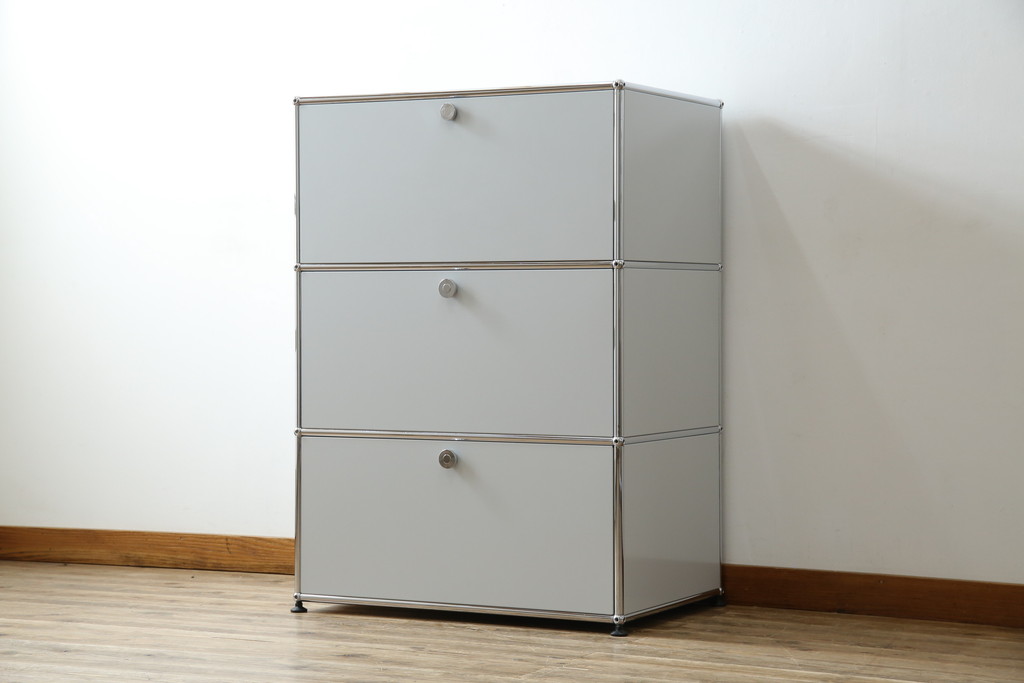 中古　美品!!　スイス　USMハラー(USM Haller)　美しくシンプルなデザインが目を引くキャビネット(サイドチェスト、引き出し、店舗什器)(R-082842)