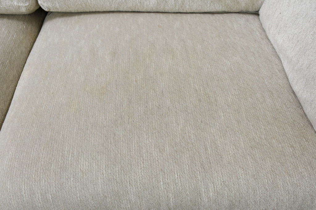 中古　希少な廃番品!!　KOSUGA(コスガ)　高級ライン　フェザークッション　美しい曲線が映える編み込みアームの2人掛けソファ(2P、ラウンジソファ、アームソファ)(定価約25万円)(R-083239)