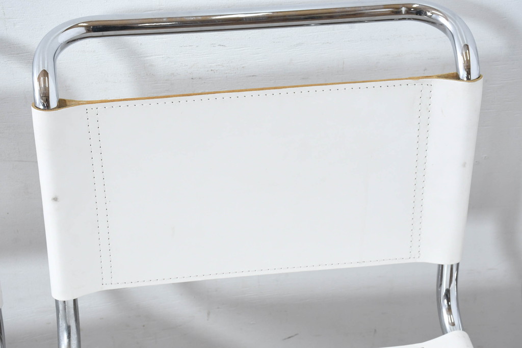 中古　美品　高級リプロダクト品　スティールライン(steelline)社製　マルト・スタムデザイン　S33　モダンで無駄のないフォルムが魅力のカンティレバーチェア4脚セット(本革チェア、ダイニングチェア、アームレスチェア、椅子、イス、バラ売り可能)(定価4脚で約42万円)(R-083393)