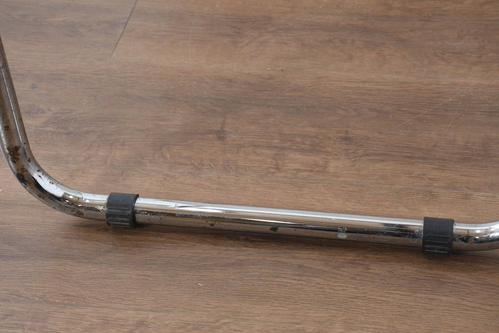 中古　美品　高級リプロダクト品　スティールライン(steelline)社製　マルト・スタムデザイン　S33　モダンで無駄のないフォルムが魅力のカンティレバーチェア4脚セット(本革チェア、ダイニングチェア、アームレスチェア、椅子、イス、バラ売り可能)(定価4脚で約42万円)(R-083393)