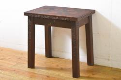 ヴィンテージ家具　北欧ビンテージ　チーク材　すっきりとした脚のネストテーブル(サイドテーブル)