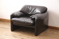 【買取】Cassina(カッシーナ)　MARALUNGA(マラルンガ)の1人掛けソファを買取ました。(定価約103万円)