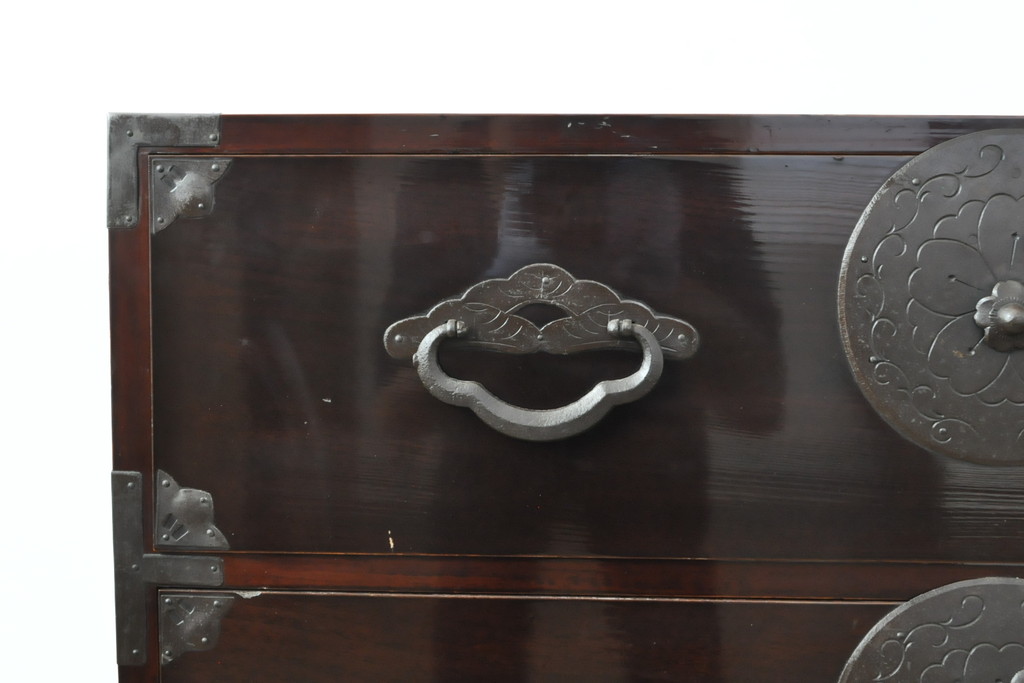 和製アンティーク　極上美品!　前板栗材　漆のキレイな米沢箪笥(和タンス、衣装たんす、時代箪笥、引き出し)(R-058626)
