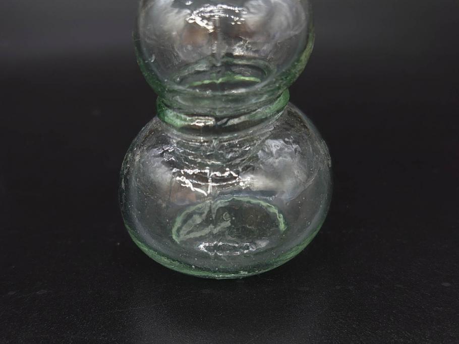 戦前　当時物　瓢箪型　気泡や絶妙なフォルムが味わいのあるニッキ水瓶5個セット(豆ガラス、ちびニッキ水、ガラス容器、駄菓子屋ビン、ペロペロ、レトロガラス、一輪挿し、ひょうたん)(R-077058)