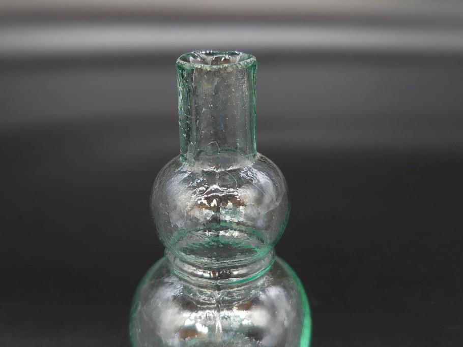 戦前　当時物　瓢箪型　気泡や絶妙なフォルムが味わいのあるニッキ水瓶5個セット(豆ガラス、ちびニッキ水、ガラス容器、駄菓子屋ビン、ペロペロ、レトロガラス、一輪挿し、ひょうたん)(R-077060)