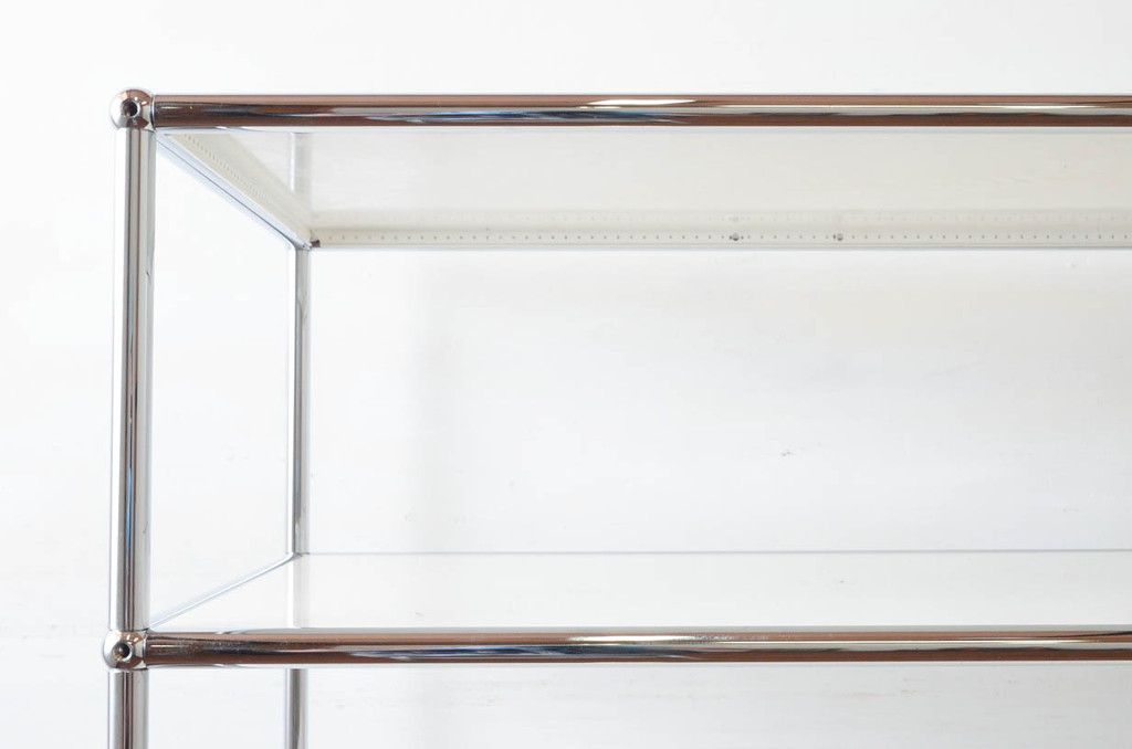 中古　USMハラー(USM Haller)　シンプルなデザインが取り入れやすい鉄製キャビネット(オープンラック、飾り棚、店舗什器)(定価約17万円)(R-074299)