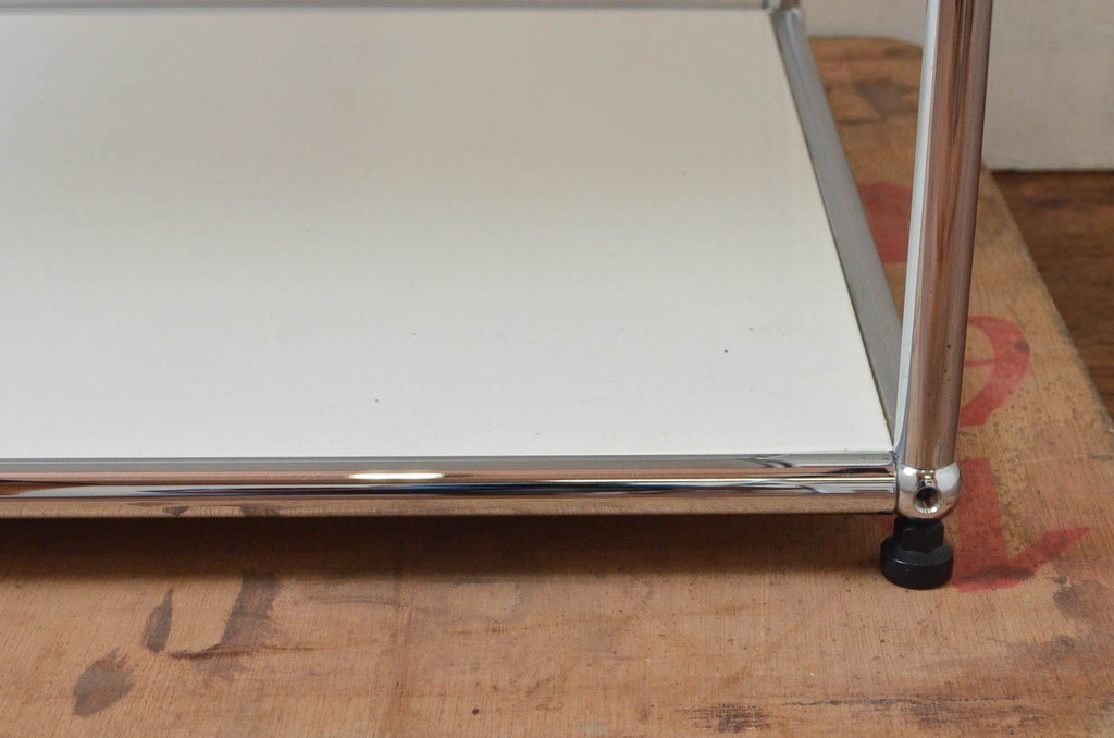 中古　USMハラー(USM Haller)　シンプルなデザインが取り入れやすい鉄製キャビネット(オープンラック、飾り棚、店舗什器)(定価約17万円)(R-074299)