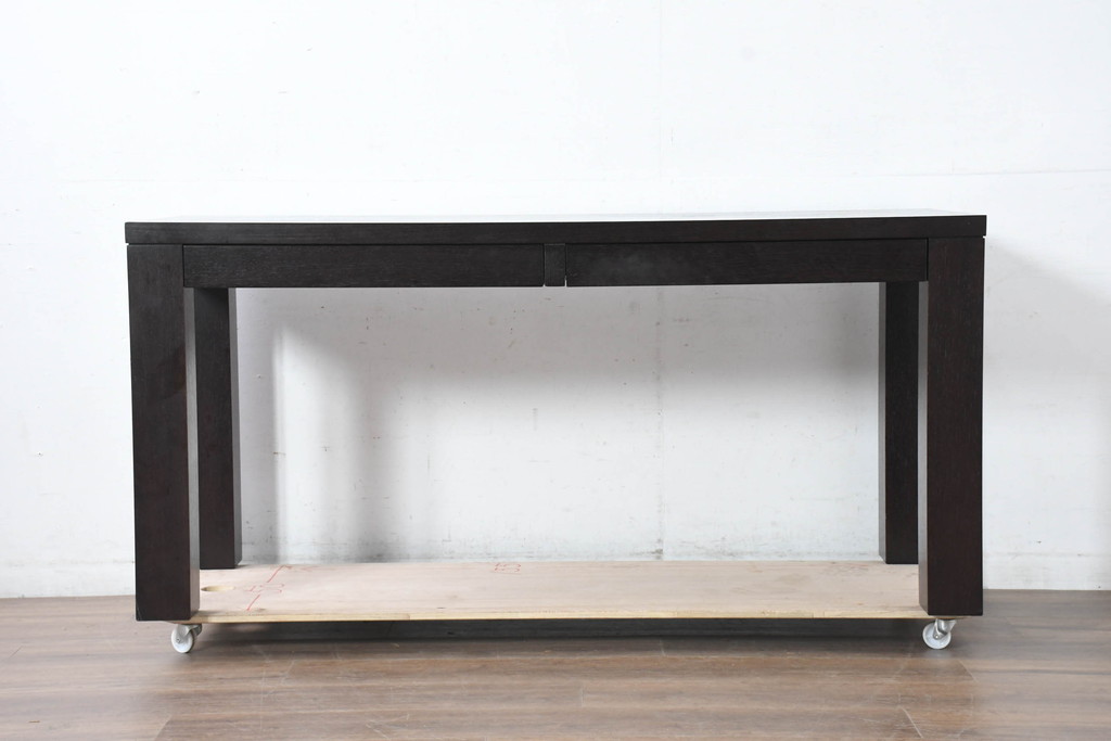 中古　カッシーナ(Cassina)　カトリーヌ・メミ(Catherine Memmi)　高級感漂うモダンなデザインのマンハッタンデスク(机、ワークデスク、コンソールテーブル、作業台)(定価約39万円)(R-083544)