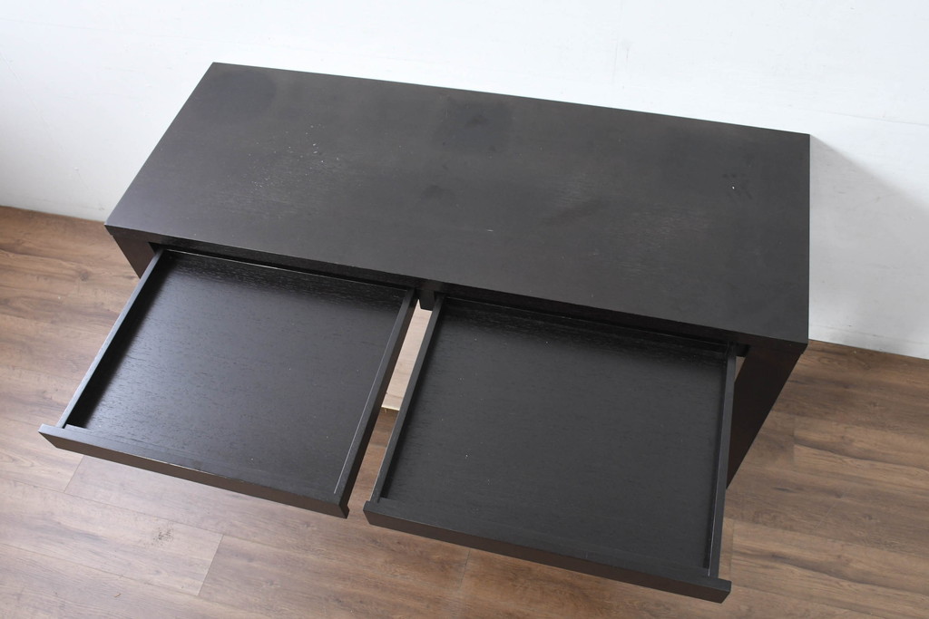 中古　カッシーナ(Cassina)　カトリーヌ・メミ(Catherine Memmi)　高級感漂うモダンなデザインのマンハッタンデスク(机、ワークデスク、コンソールテーブル、作業台)(定価約39万円)(R-083544)